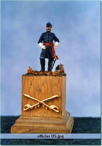 officier US.jpg